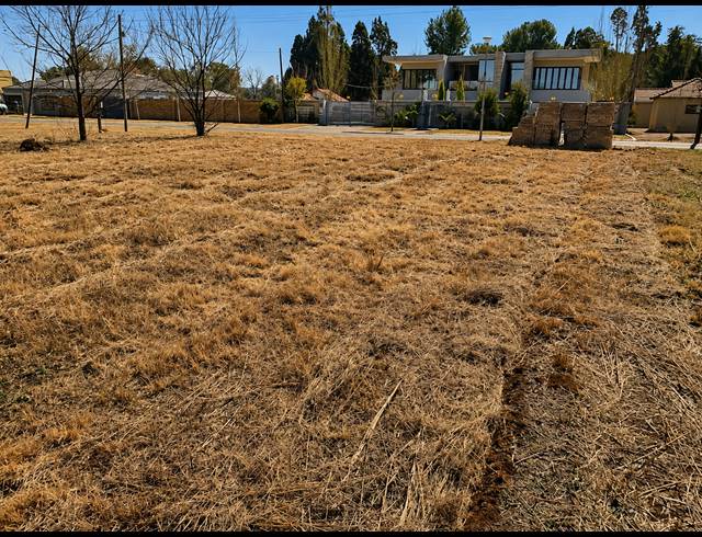1,952M² VACANT LAND FOR SALE IN HENLEY ON KLIP
